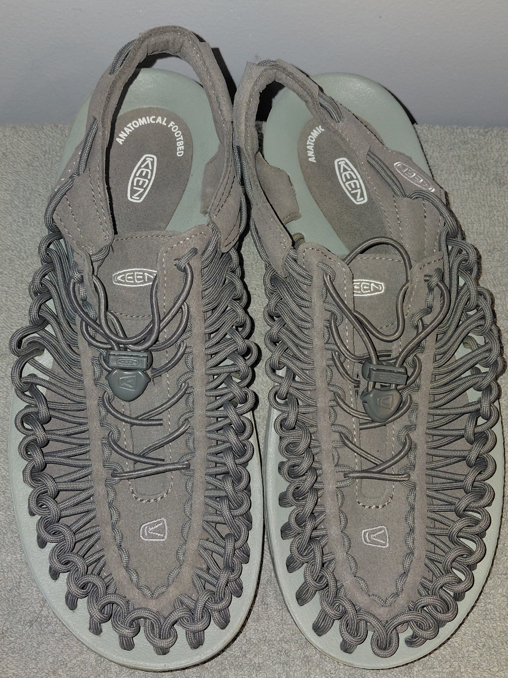 KEEN Men’s Grey Uneek Lace-Up Sandals